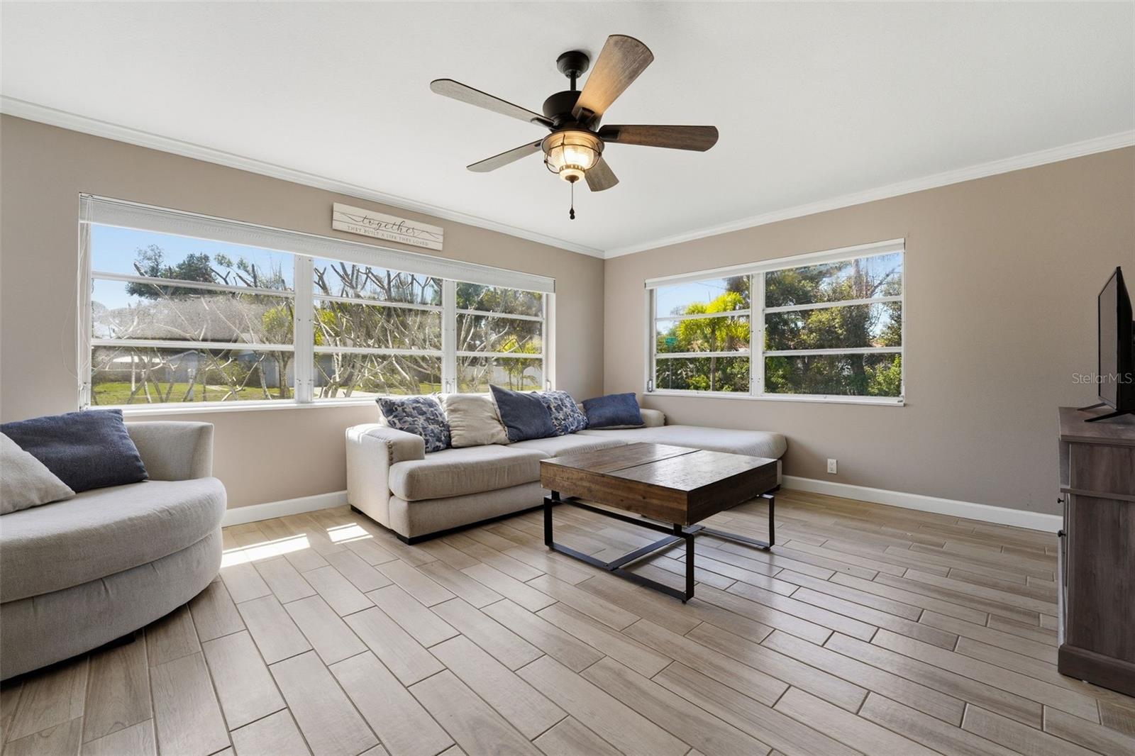 Image 11 of 40 For 2400 Pine Court