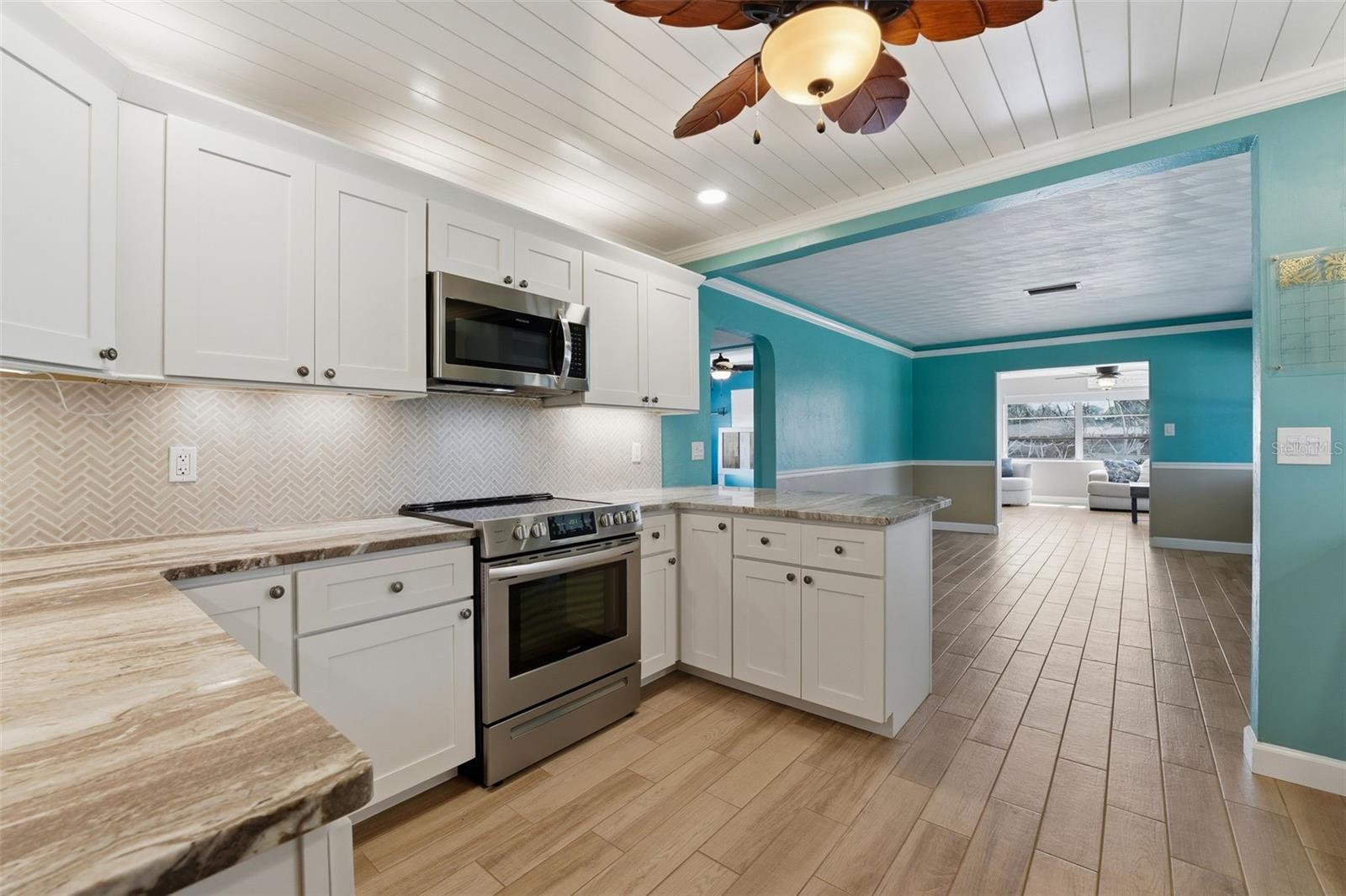 Image 15 of 40 For 2400 Pine Court