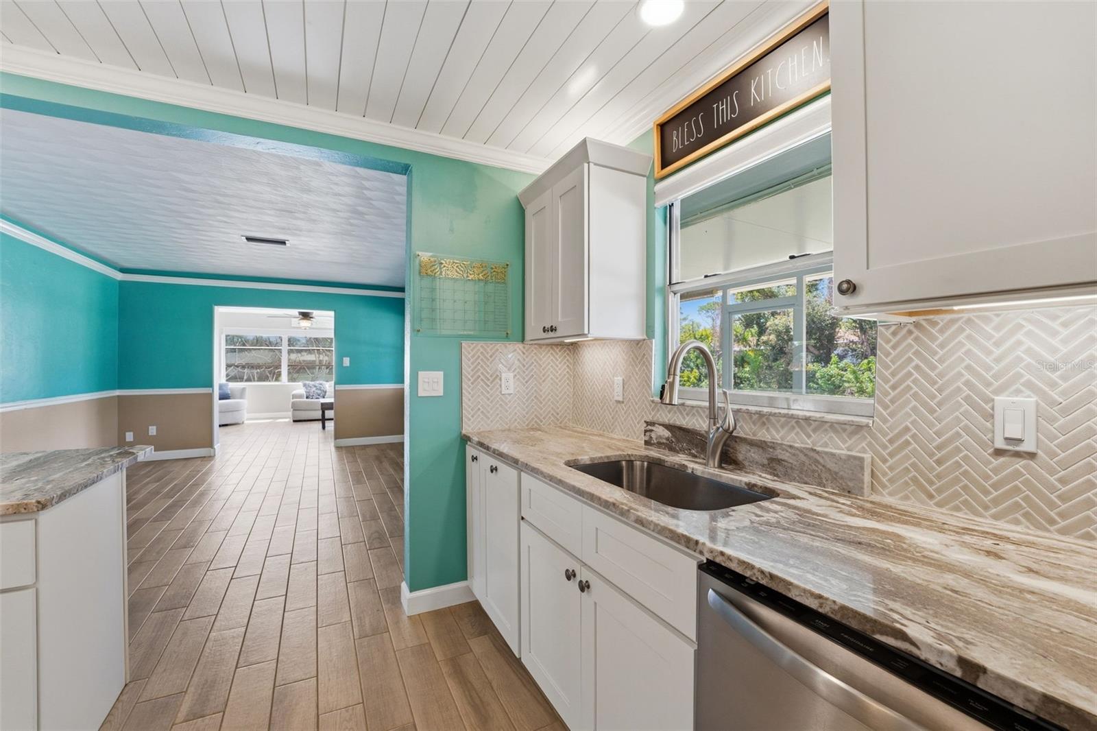 Image 18 of 40 For 2400 Pine Court