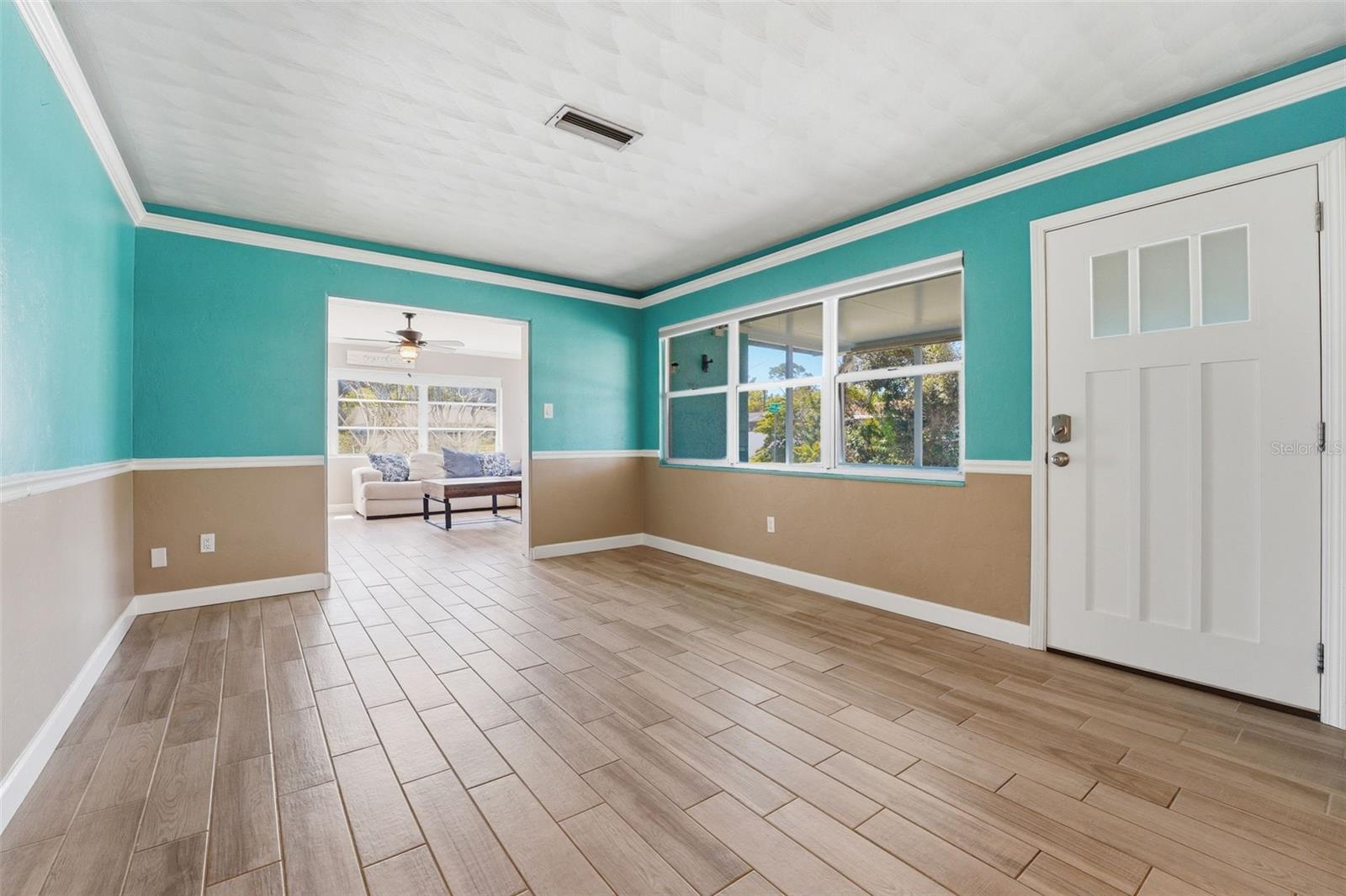 Image 7 of 40 For 2400 Pine Court