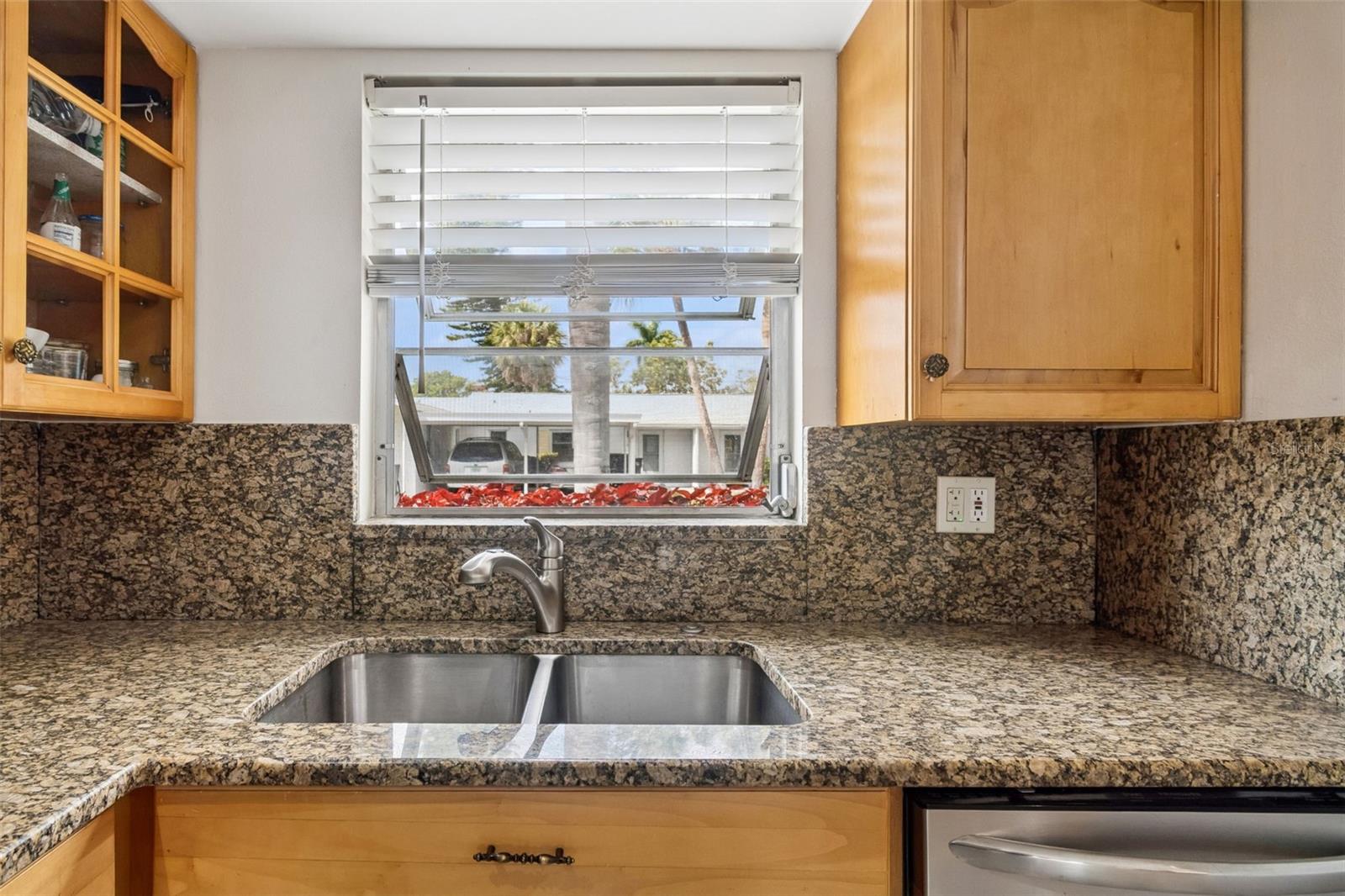 Image 19 of 62 For 6026 Lilli Way