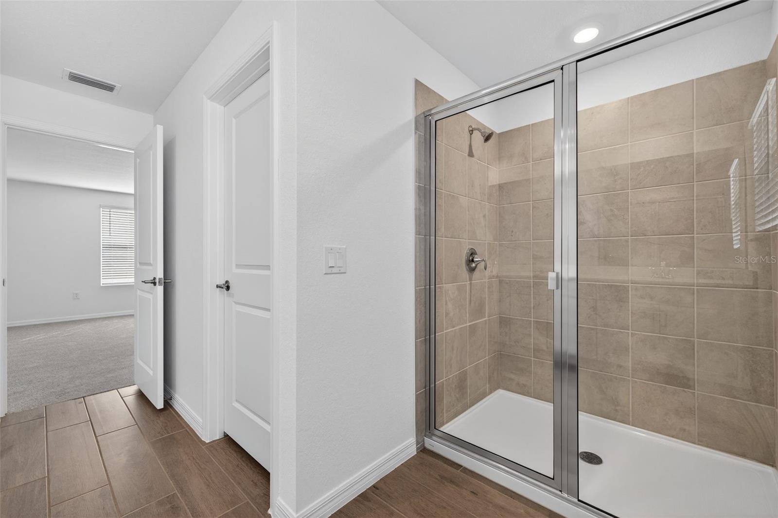 Image 17 of 41 For 11393 Willowleaf Boulevard