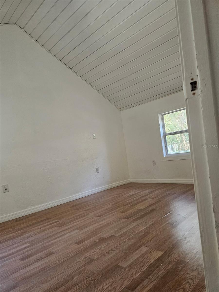 Image 12 of 13 For 1529 23rd Street