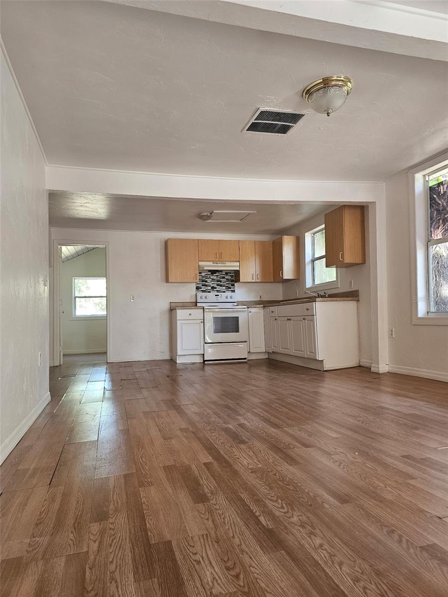 Image 2 of 13 For 1529 23rd Street