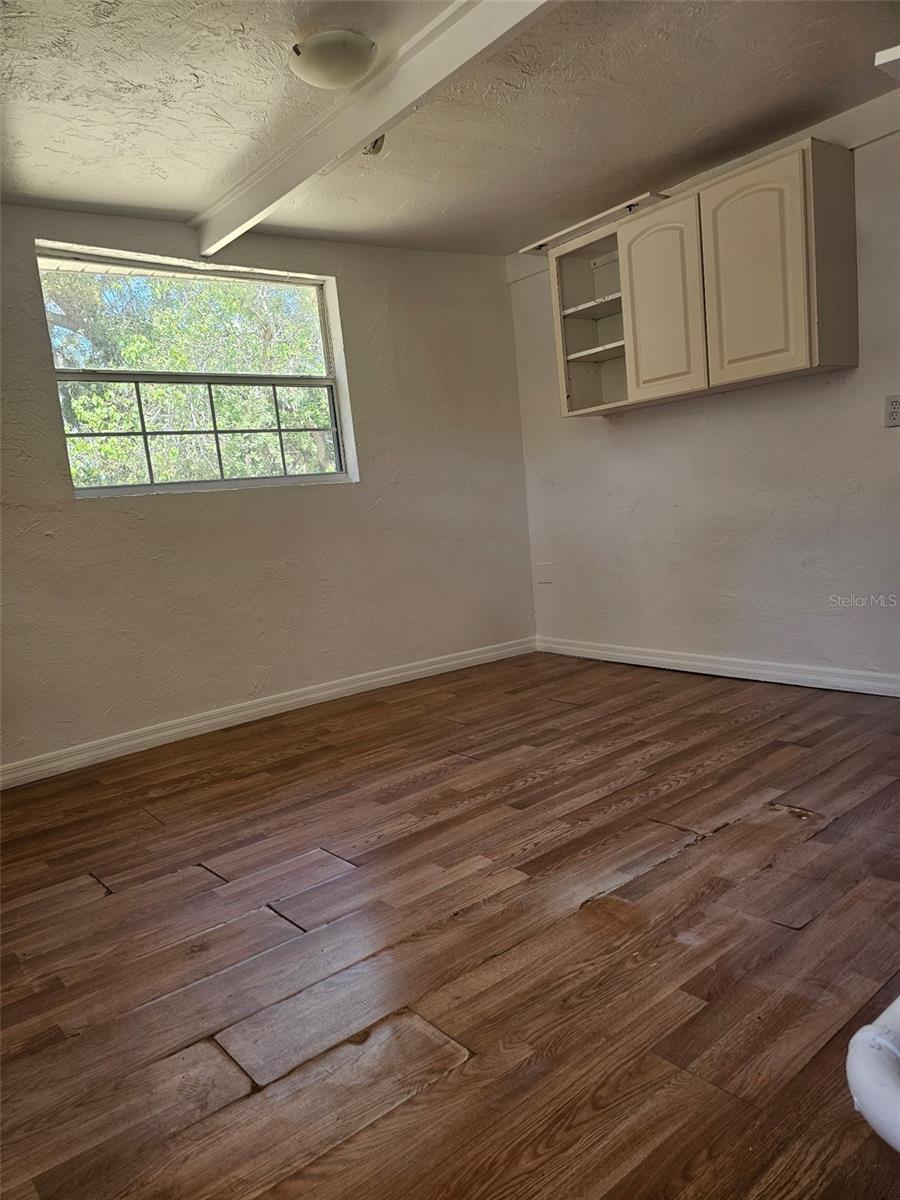 Image 7 of 13 For 1529 23rd Street