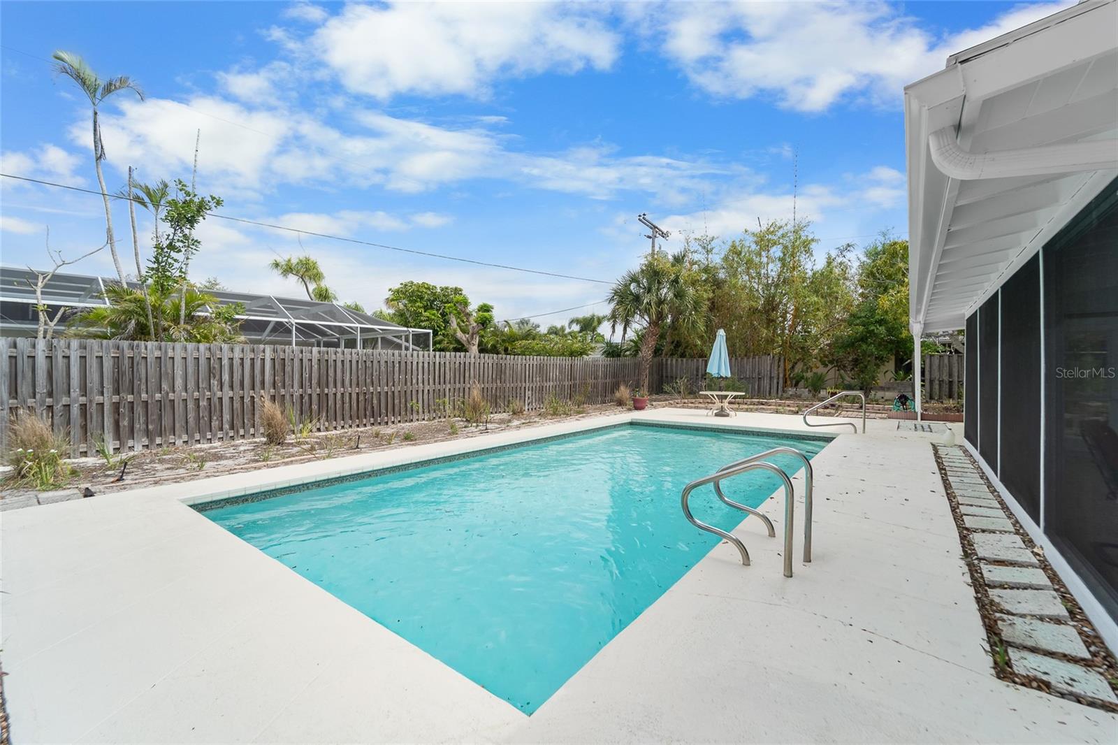 Image 3 of 46 For 7612 18th Avenue Nw