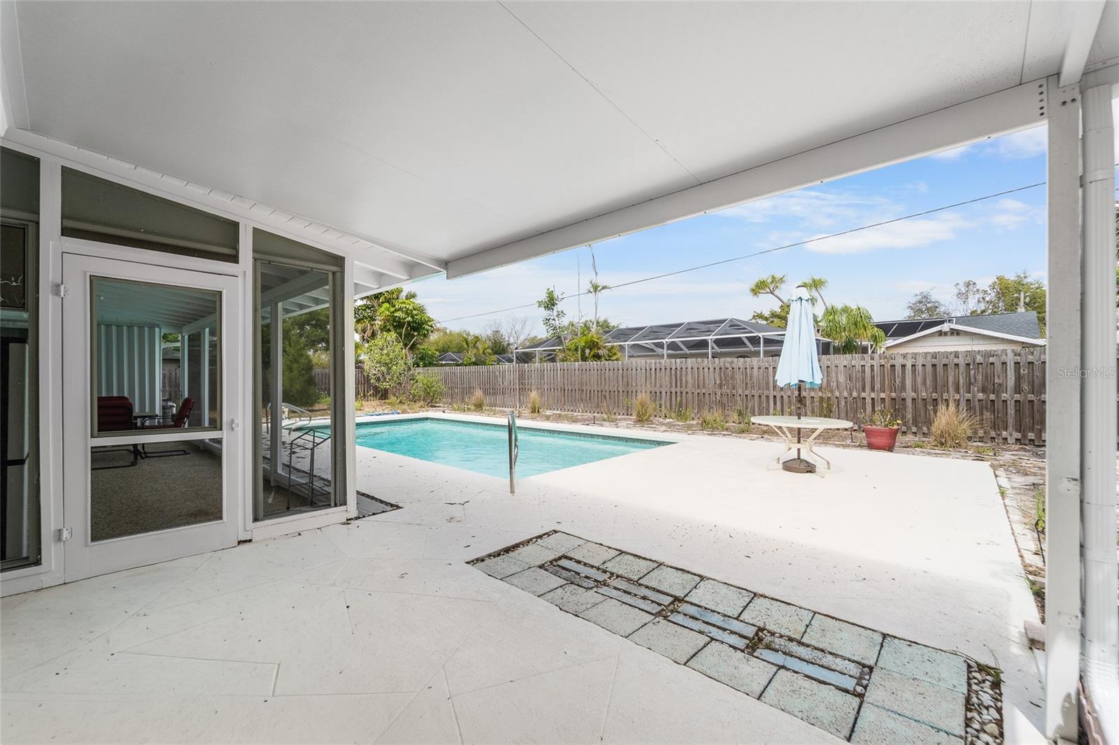 Image 32 of 46 For 7612 18th Avenue Nw