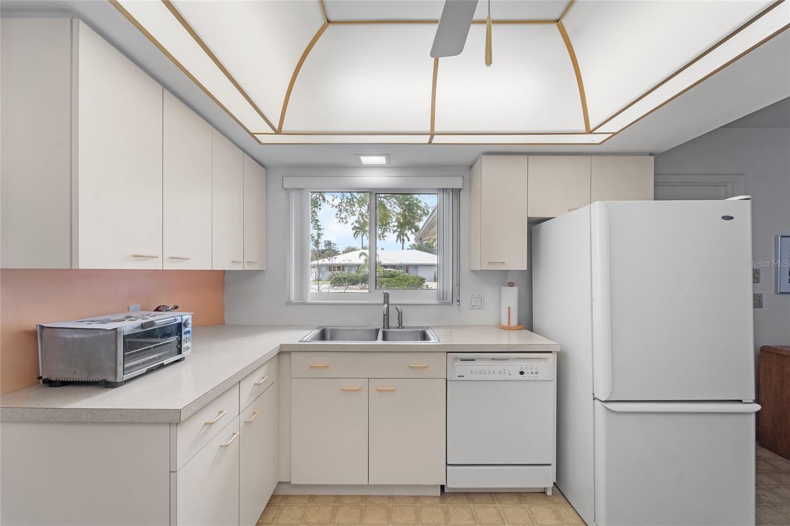 Image 7 of 46 For 7612 18th Avenue Nw