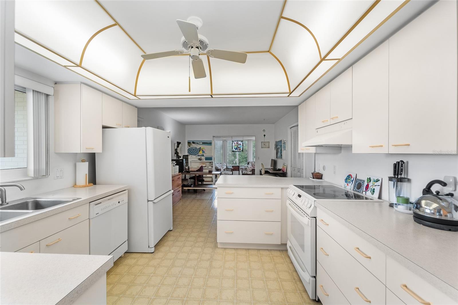 Image 9 of 46 For 7612 18th Avenue Nw