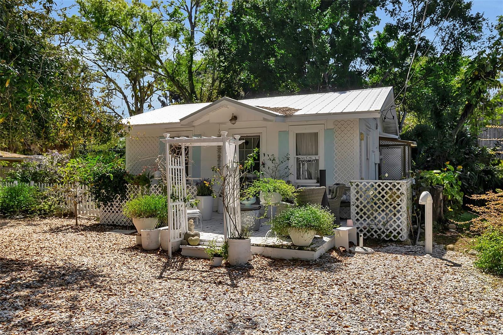 Image 4 of 26 For 2562 Ashton Road