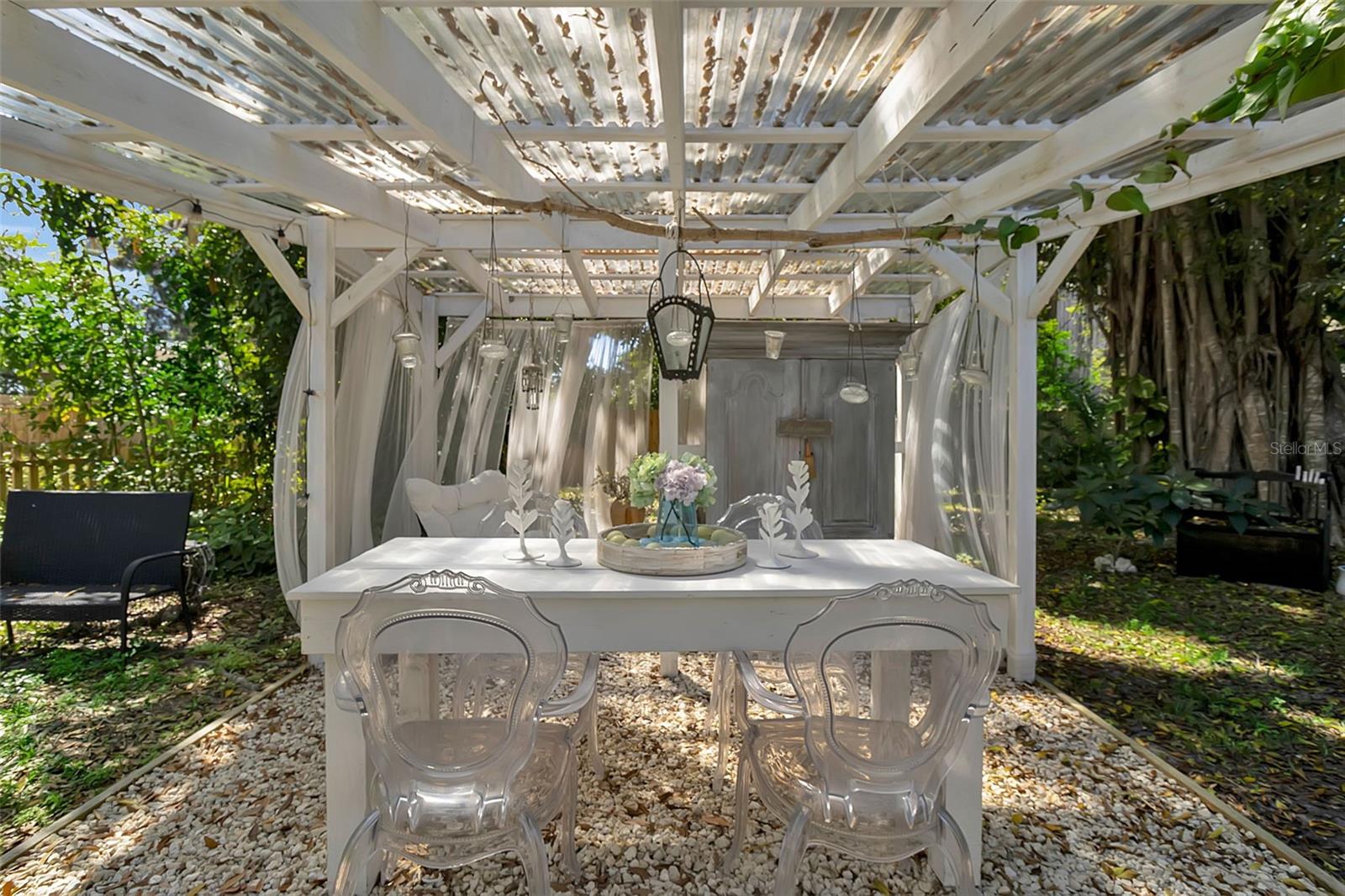 Image 6 of 26 For 2562 Ashton Road