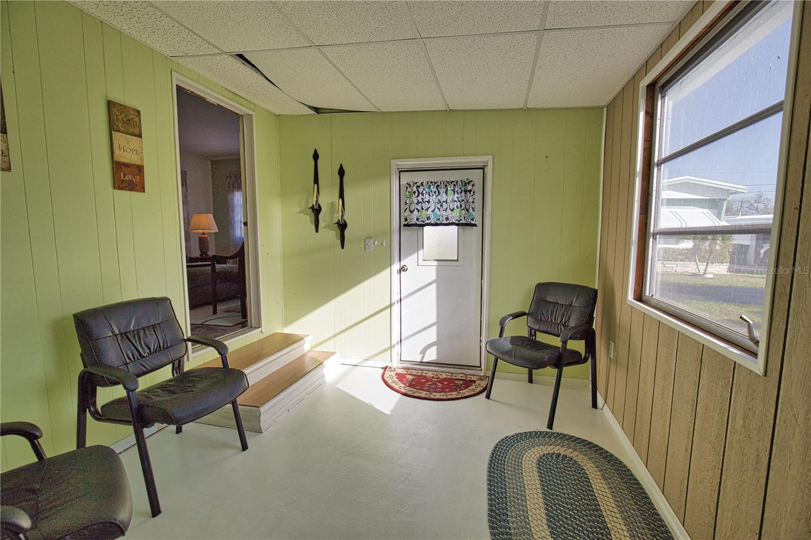 Image 19 of 31 For 1800 Englewood Road 76