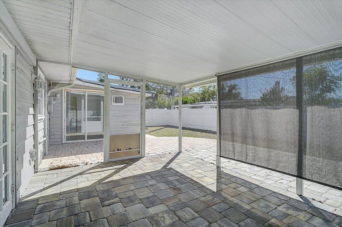 Image 14 of 40 For 2866 Louise Street