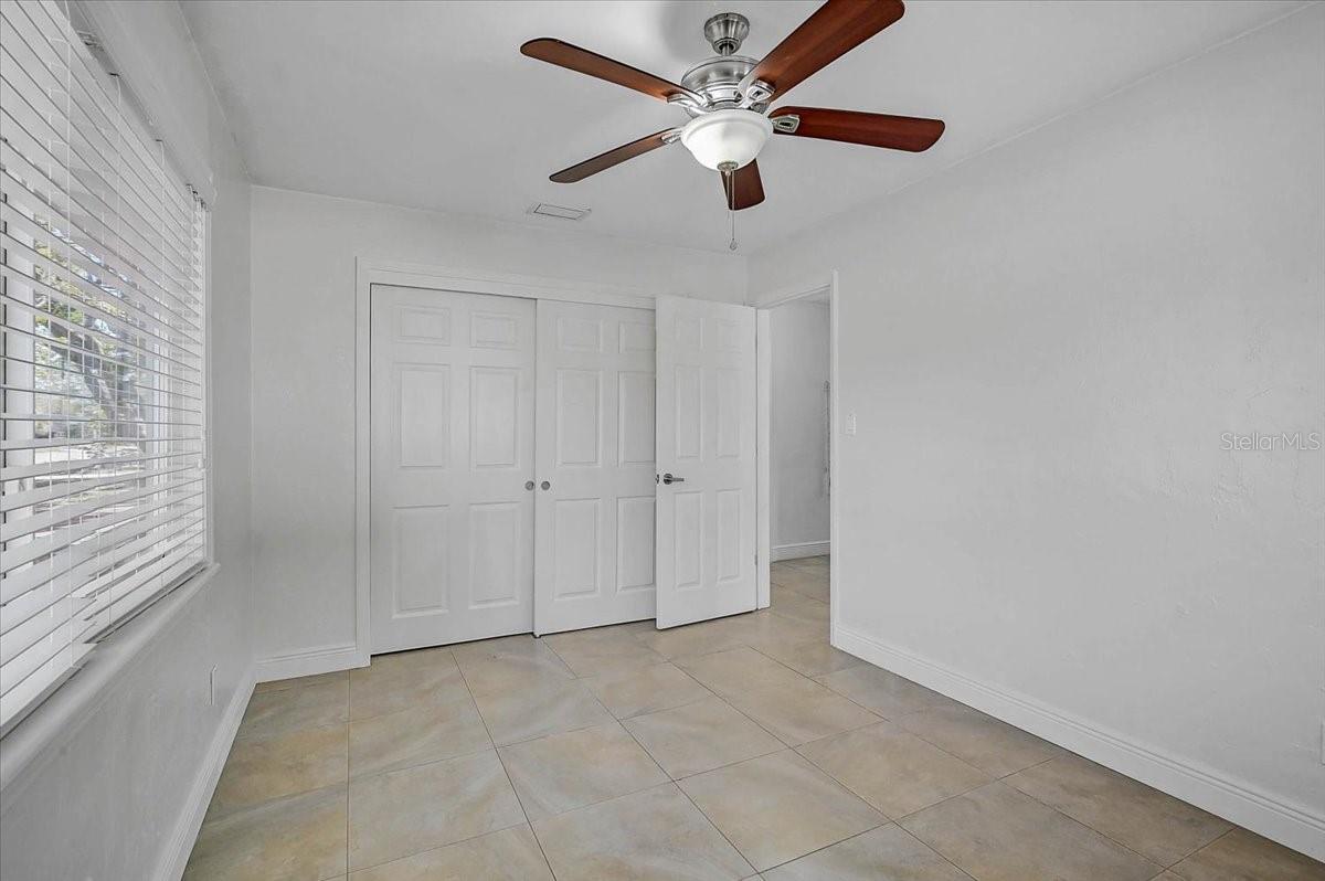 Image 15 of 40 For 2866 Louise Street