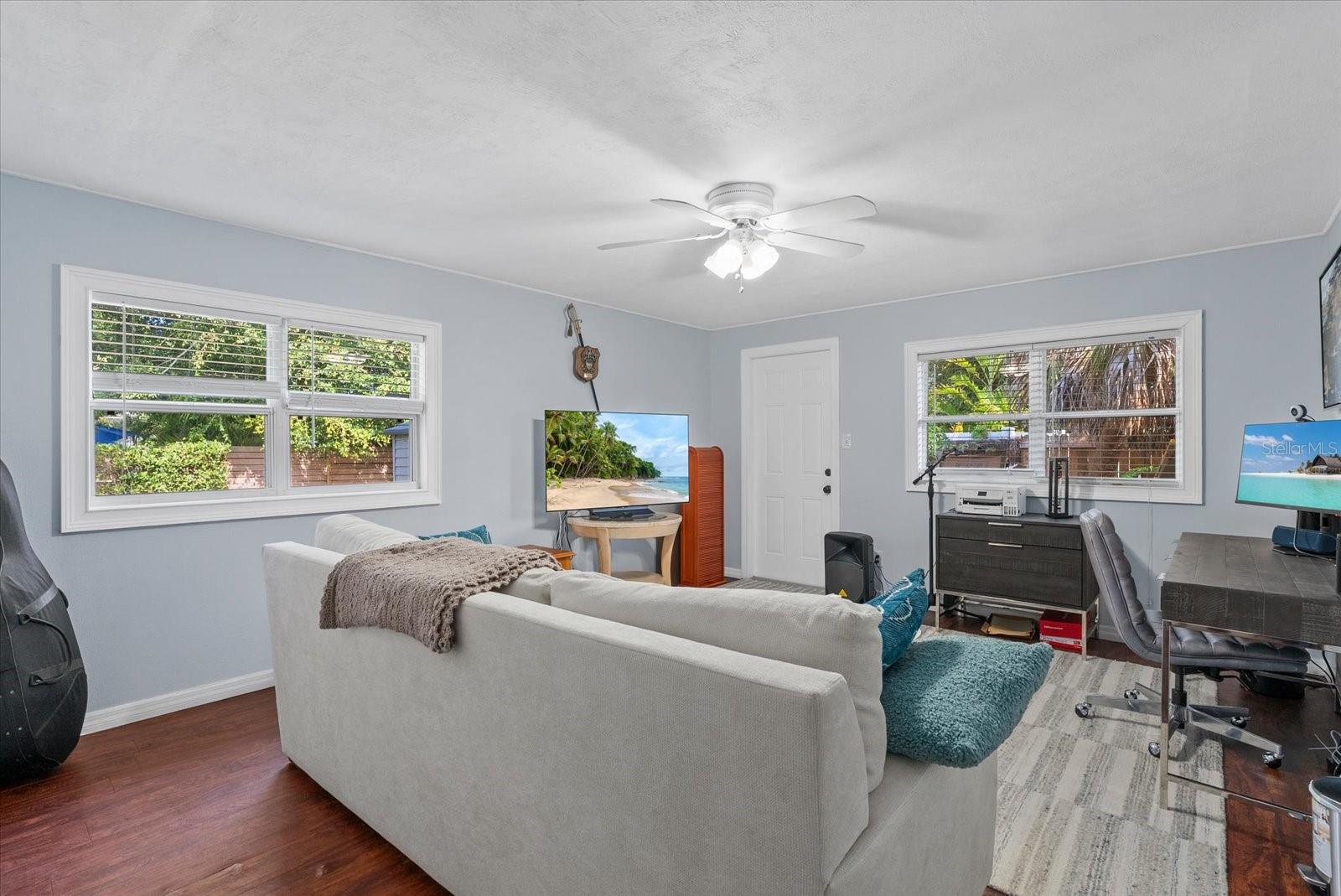 Image 10 of 35 For 4111 Sarasota Ave