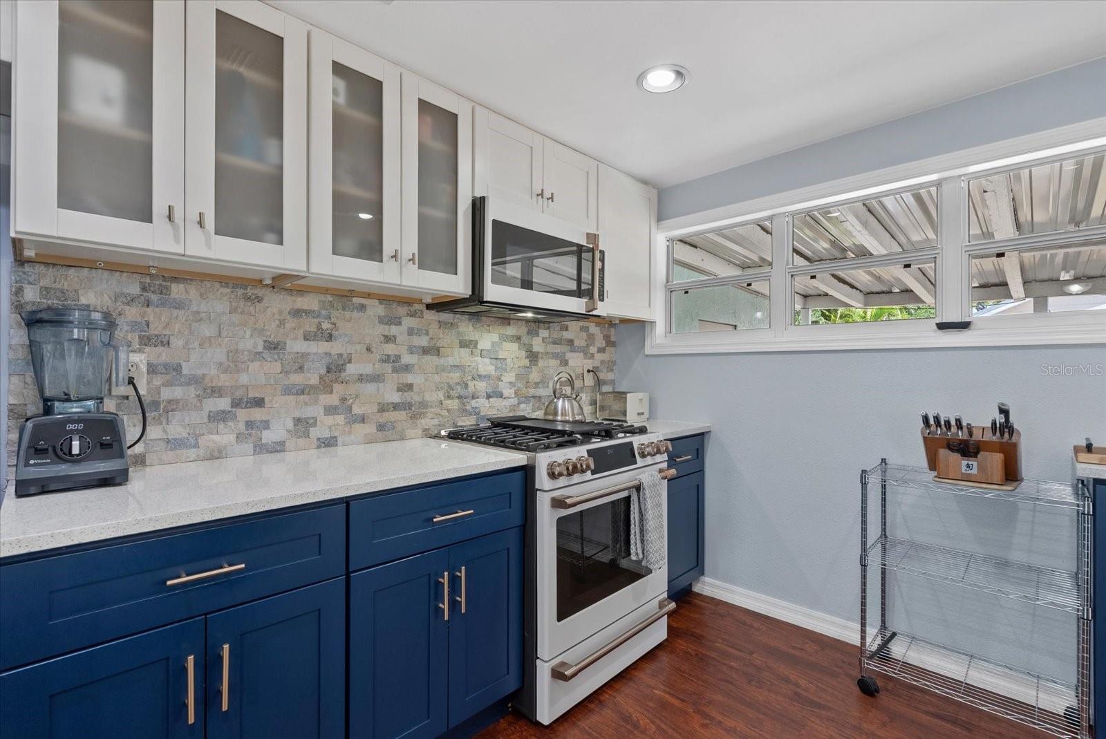 Image 14 of 35 For 4111 Sarasota Ave