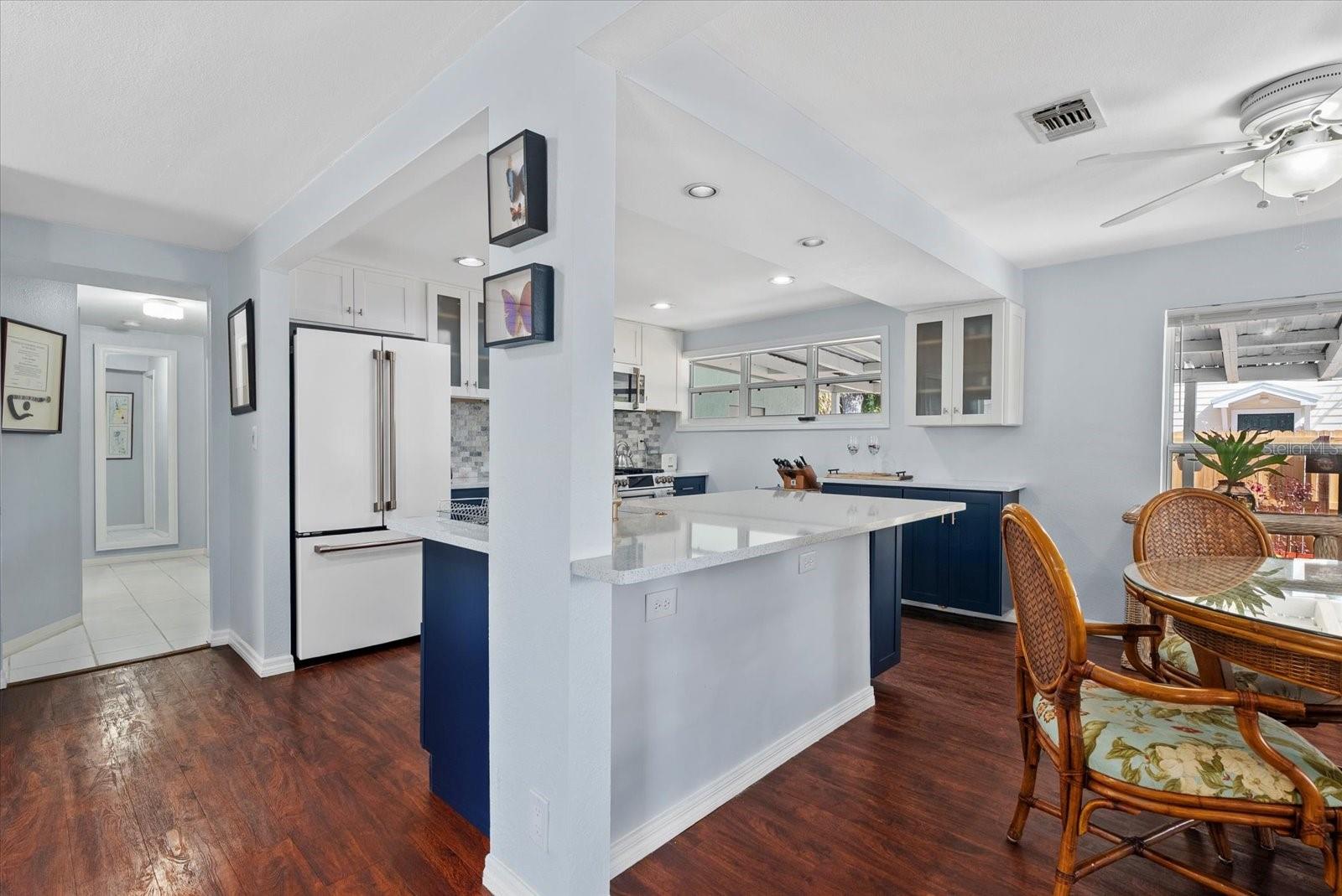 Image 17 of 35 For 4111 Sarasota Ave