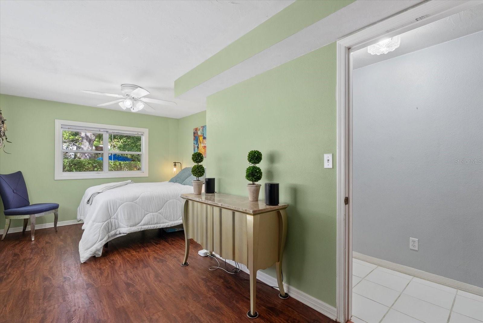 Image 26 of 35 For 4111 Sarasota Ave