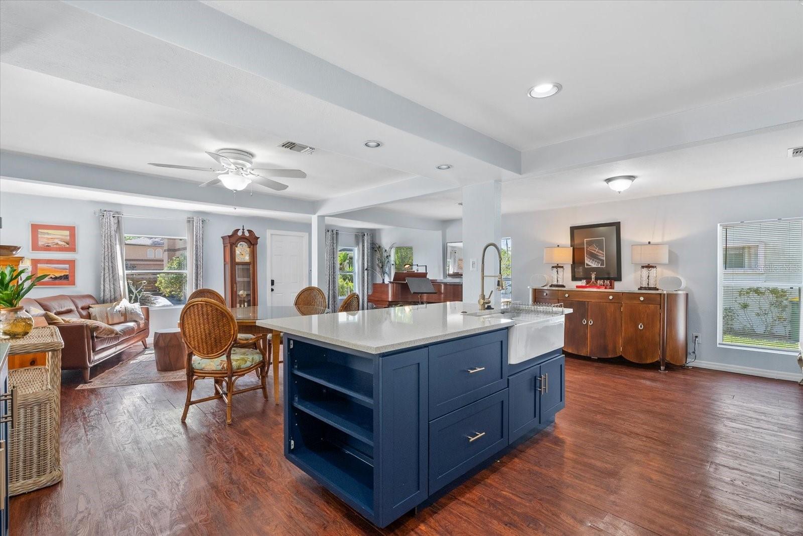 Image 9 of 35 For 4111 Sarasota Ave