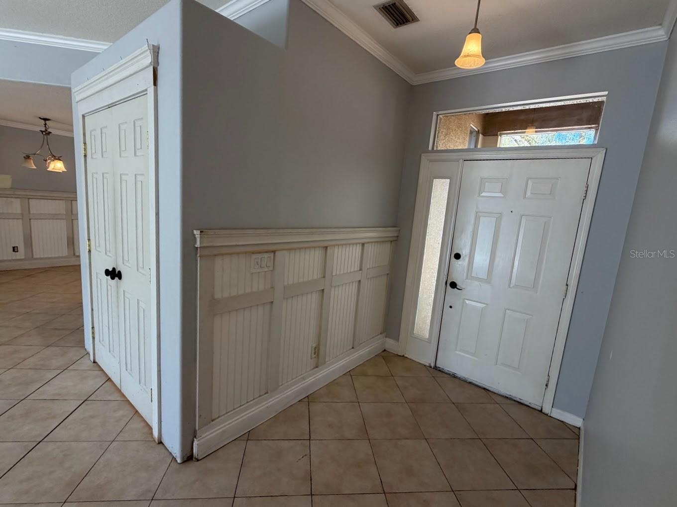 Image 10 of 22 For 6839 34th Avenue E