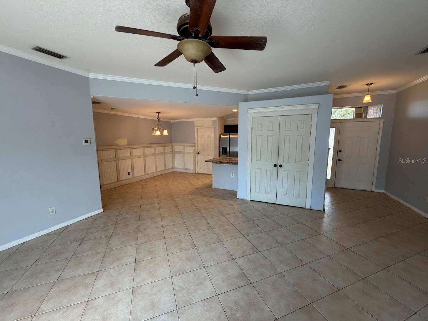 Image 11 of 22 For 6839 34th Avenue E