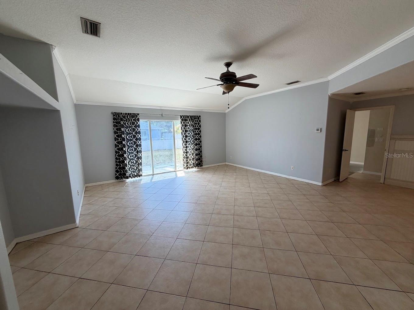 Image 3 of 22 For 6839 34th Avenue E