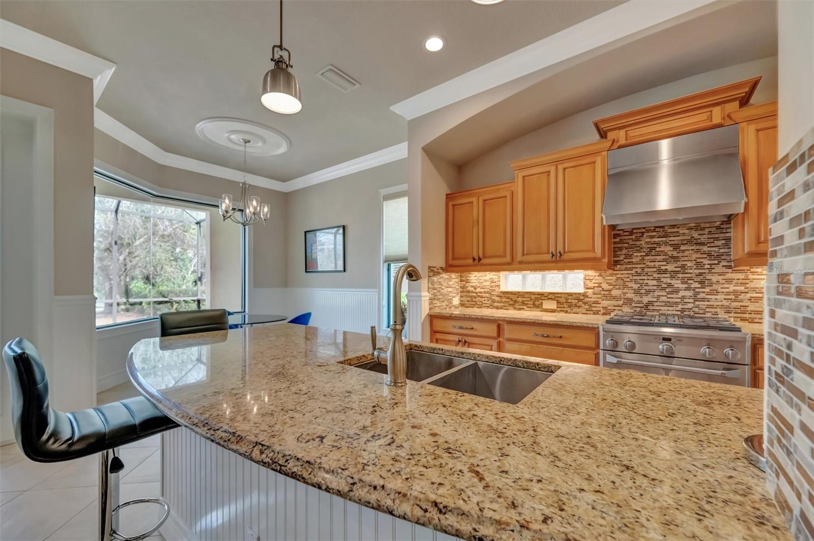 Image 16 of 32 For 15407 Helmsdale Place