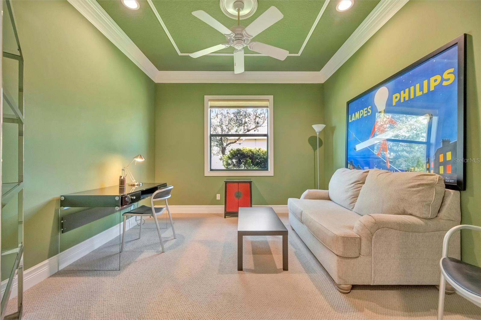 Image 6 of 32 For 15407 Helmsdale Place