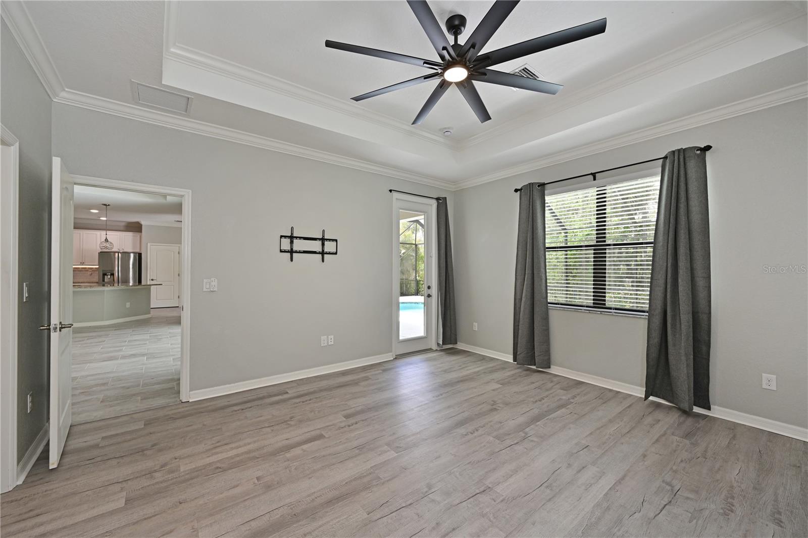 Image 20 of 46 For 706 Acacia Court