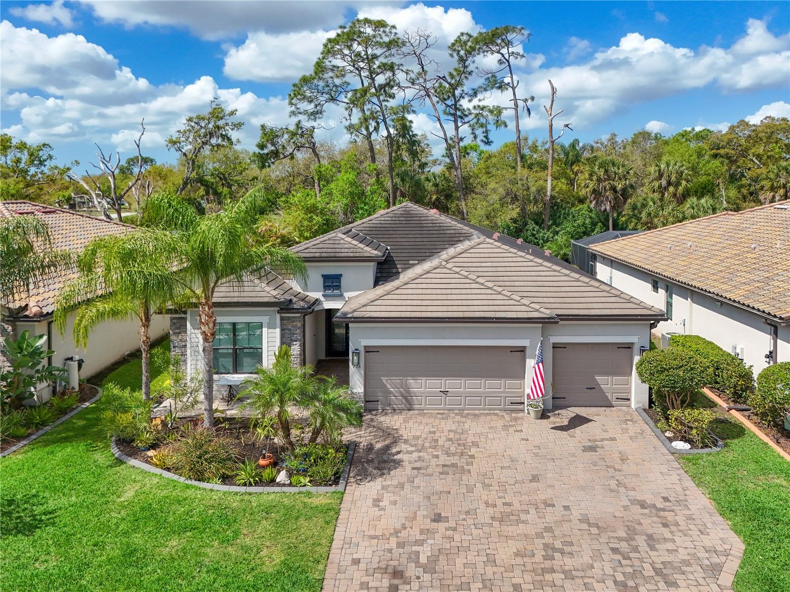 Image 22 of 46 For 706 Acacia Court