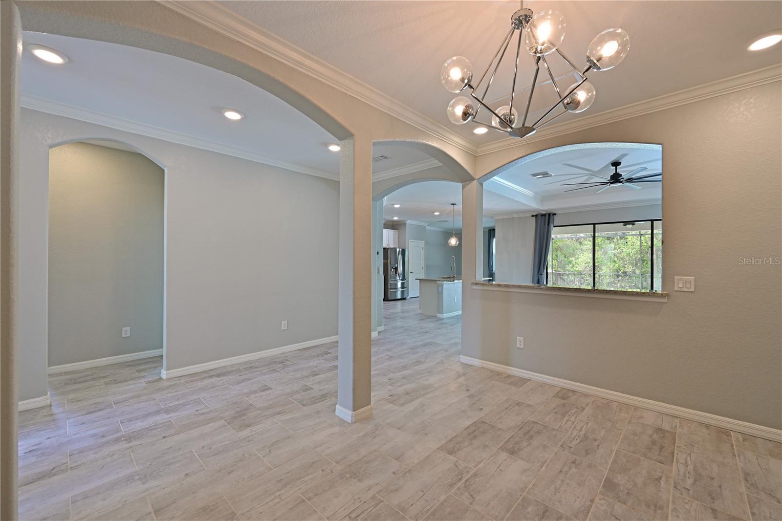 Image 28 of 46 For 706 Acacia Court