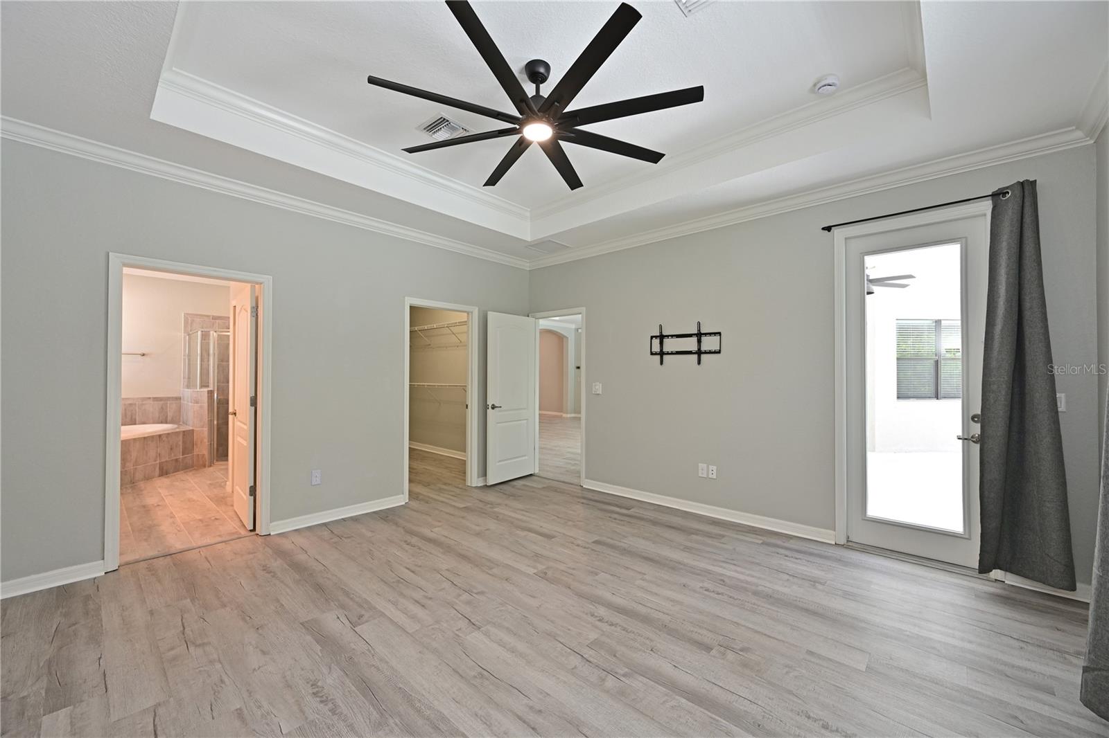 Image 37 of 46 For 706 Acacia Court