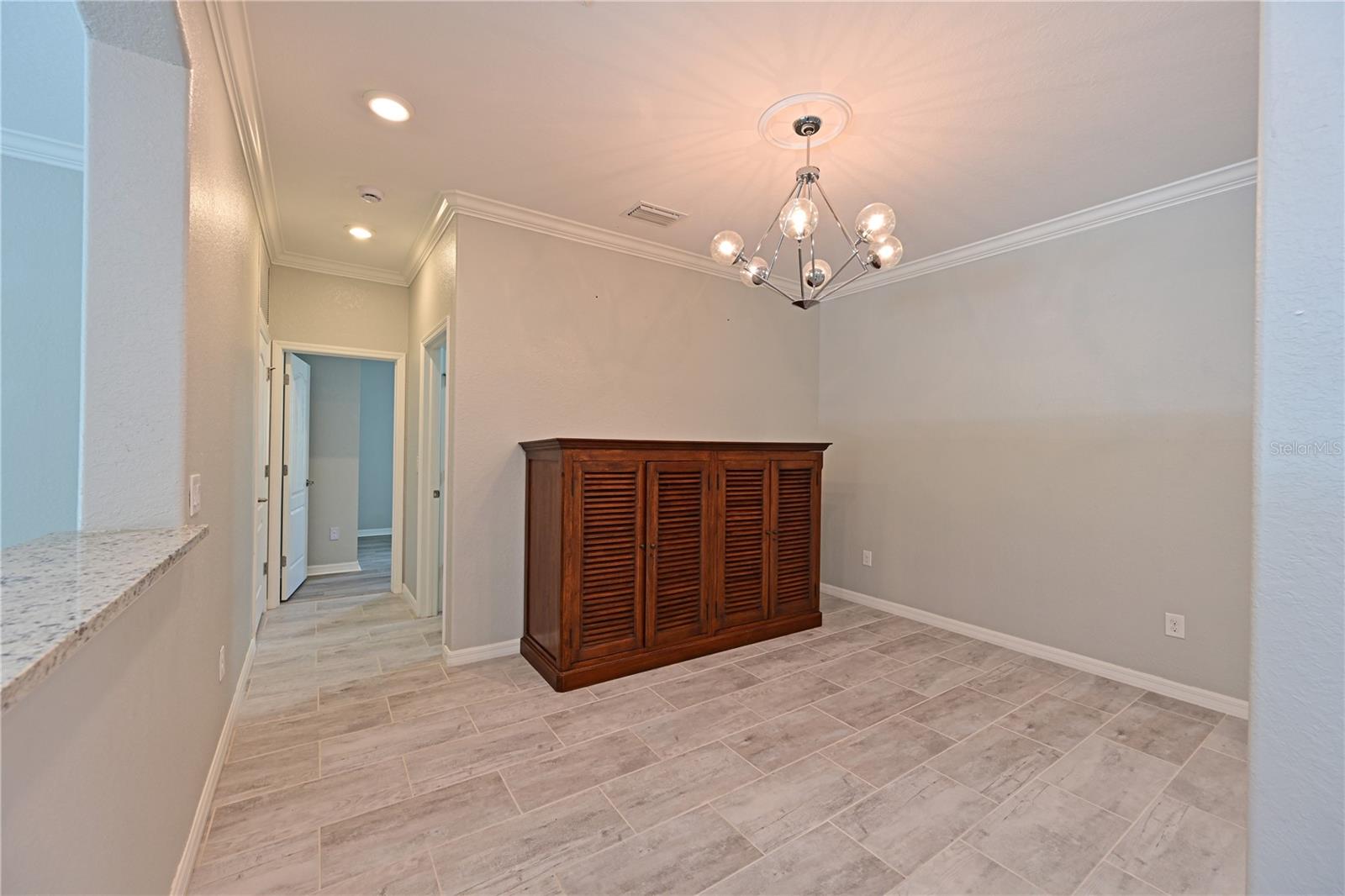 Image 44 of 46 For 706 Acacia Court