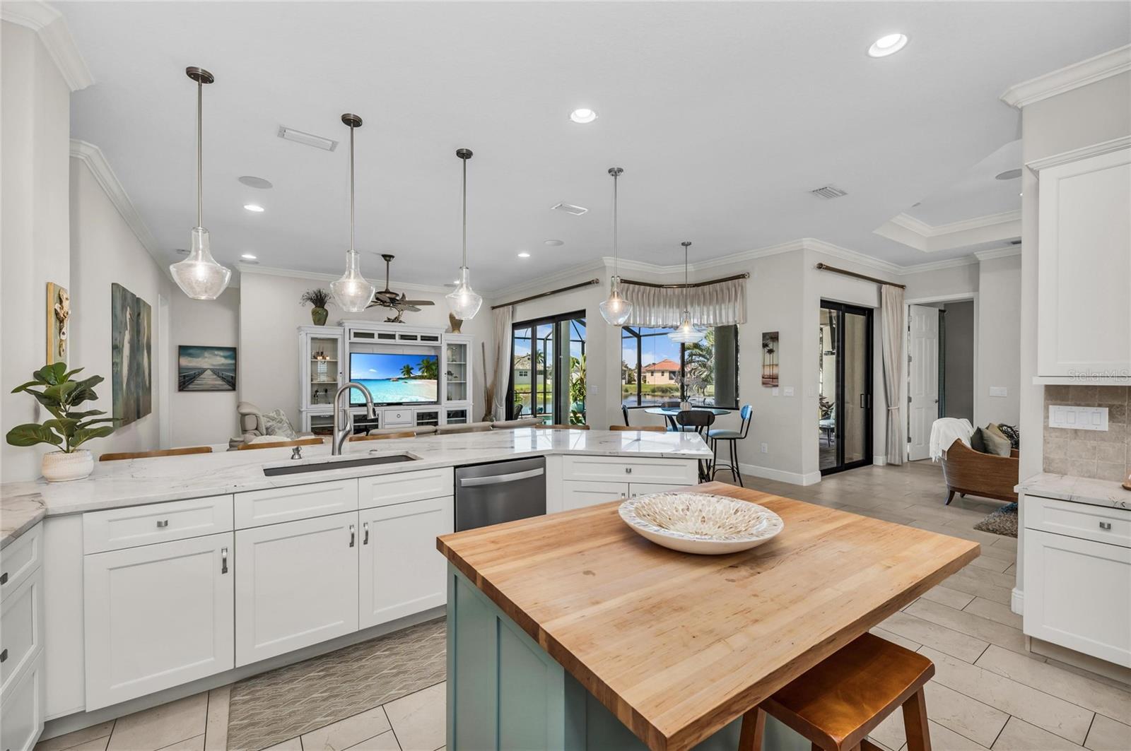 Image 21 of 57 For 6224 Signature Pointe Lane