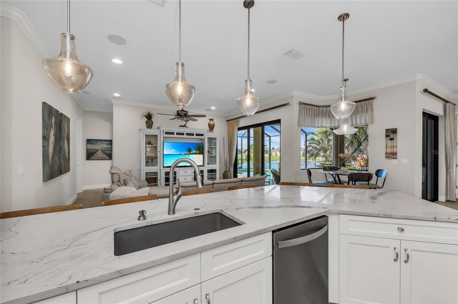 Image 22 of 57 For 6224 Signature Pointe Lane