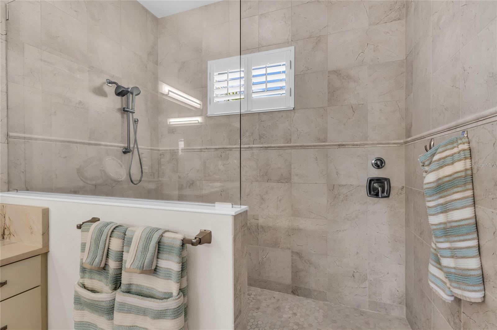 Image 33 of 57 For 6224 Signature Pointe Lane