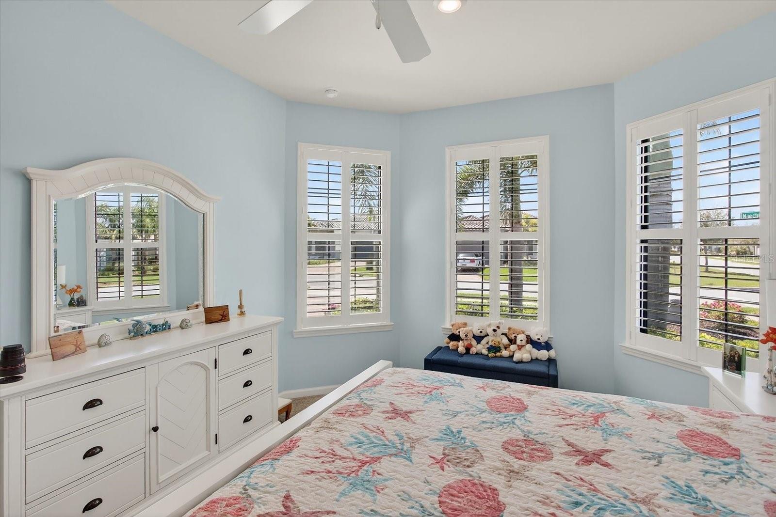 Image 10 of 95 For 17905 Manchester Place