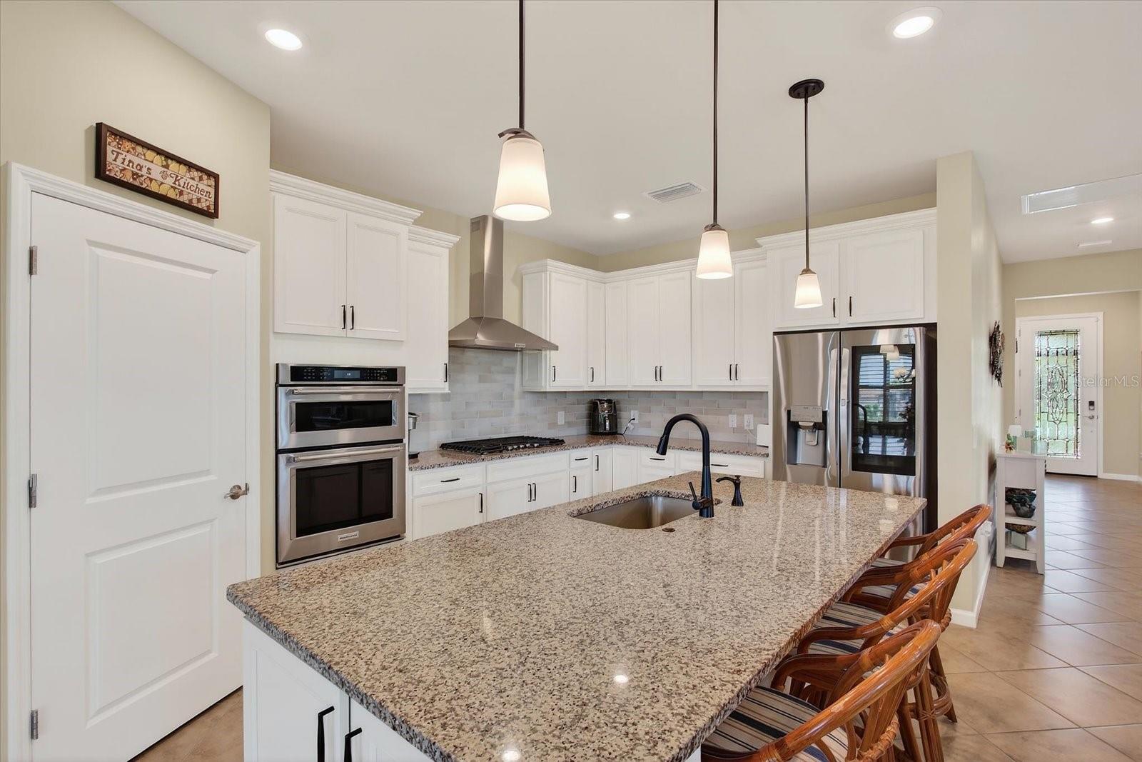 Image 36 of 95 For 17905 Manchester Place