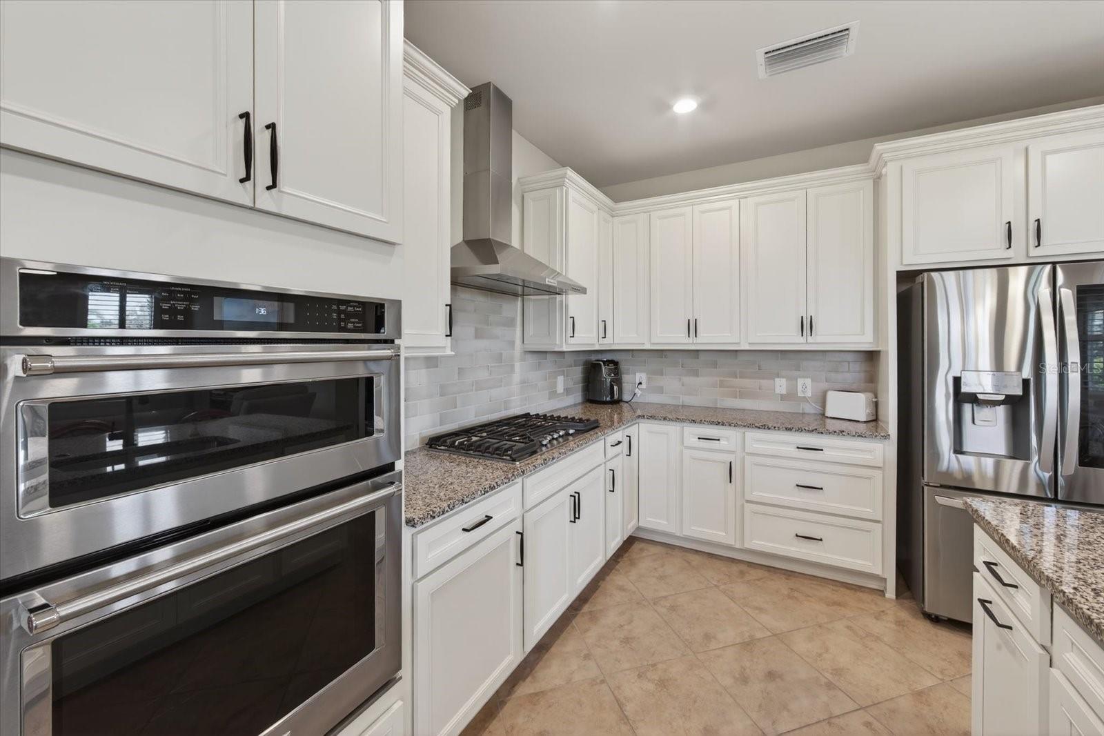 Image 38 of 95 For 17905 Manchester Place