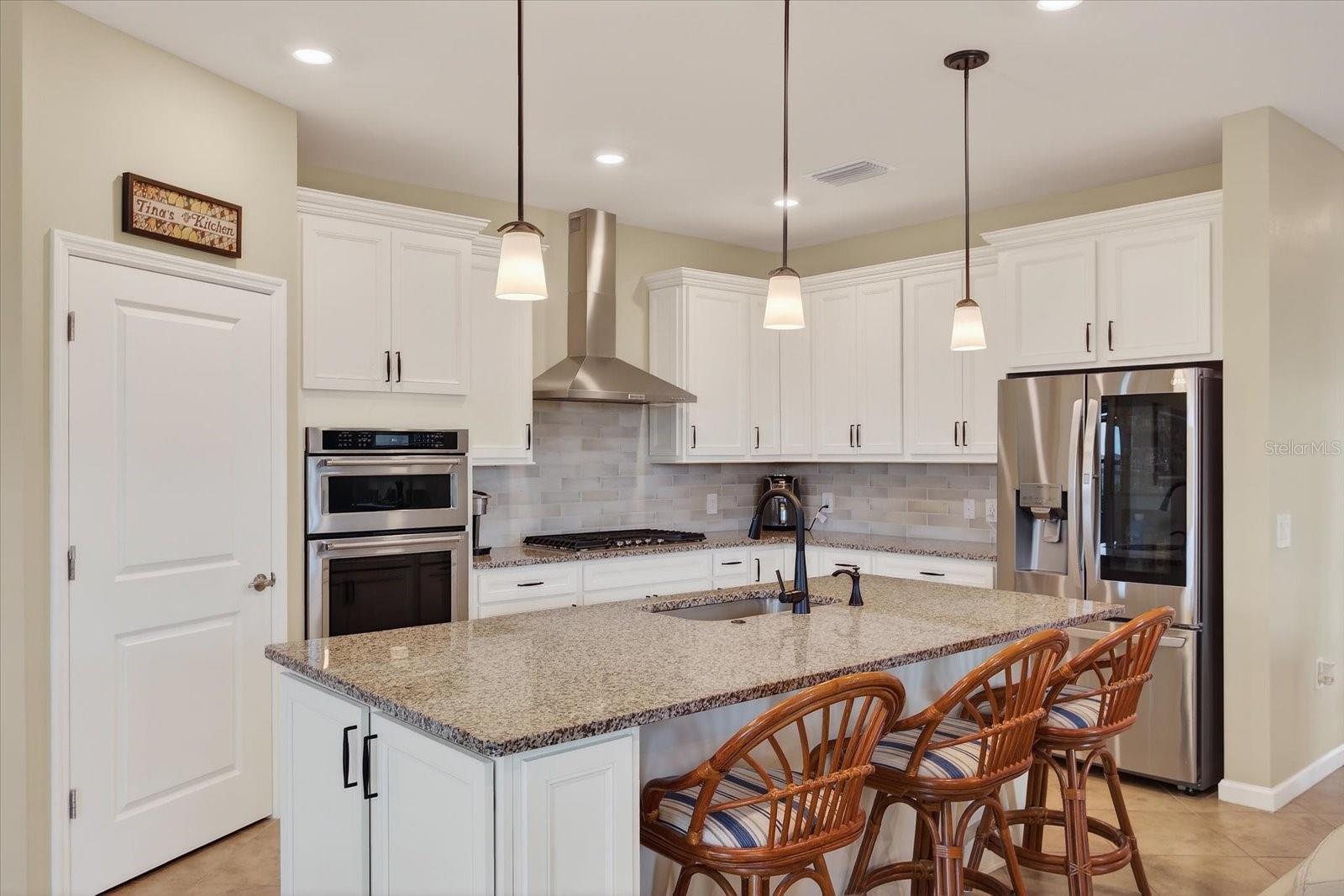 Image 42 of 95 For 17905 Manchester Place