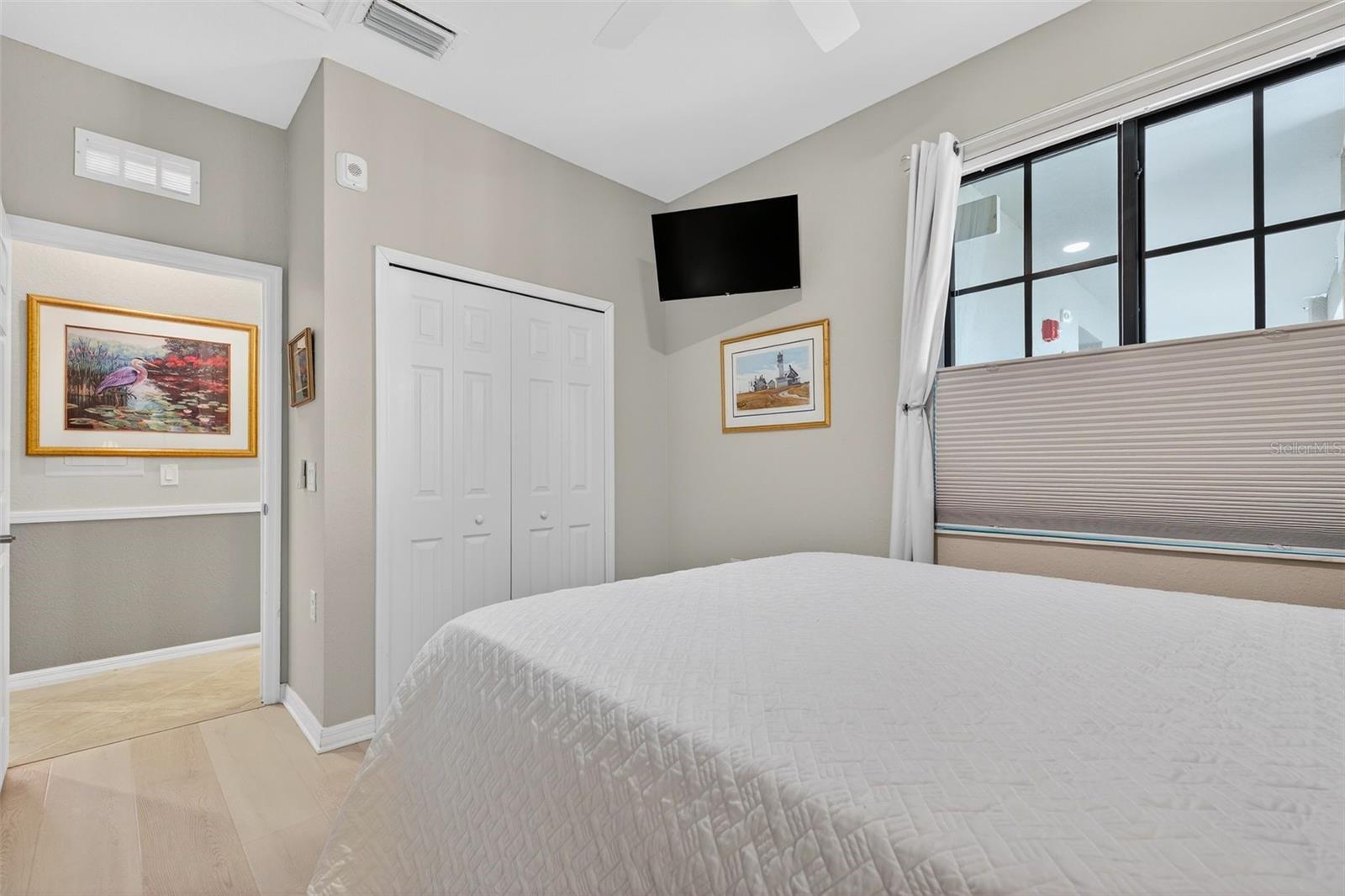 Image 15 of 68 For 17520 Gawthrop Drive 401