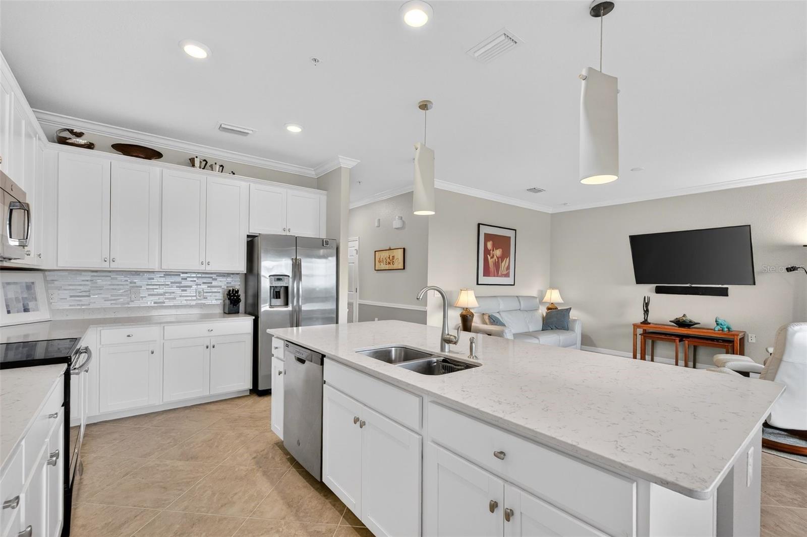 Image 22 of 68 For 17520 Gawthrop Drive 401