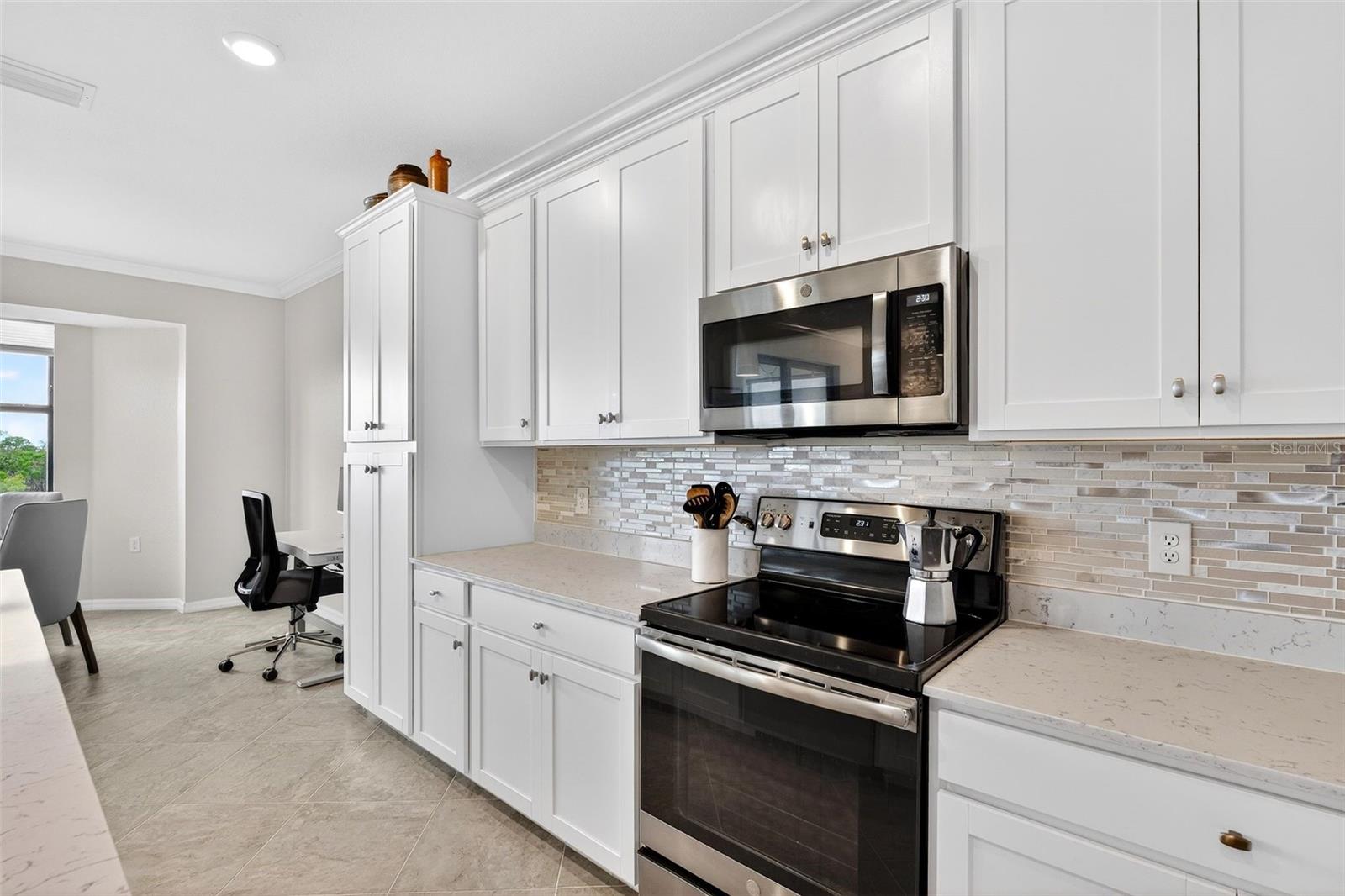 Image 24 of 68 For 17520 Gawthrop Drive 401