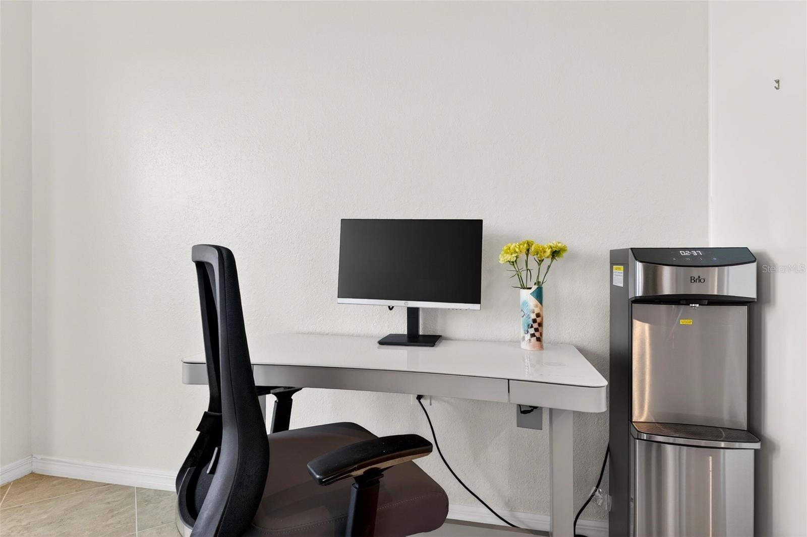 Image 28 of 68 For 17520 Gawthrop Drive 401