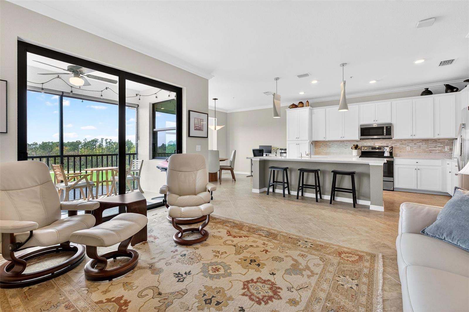 Image 32 of 68 For 17520 Gawthrop Drive 401