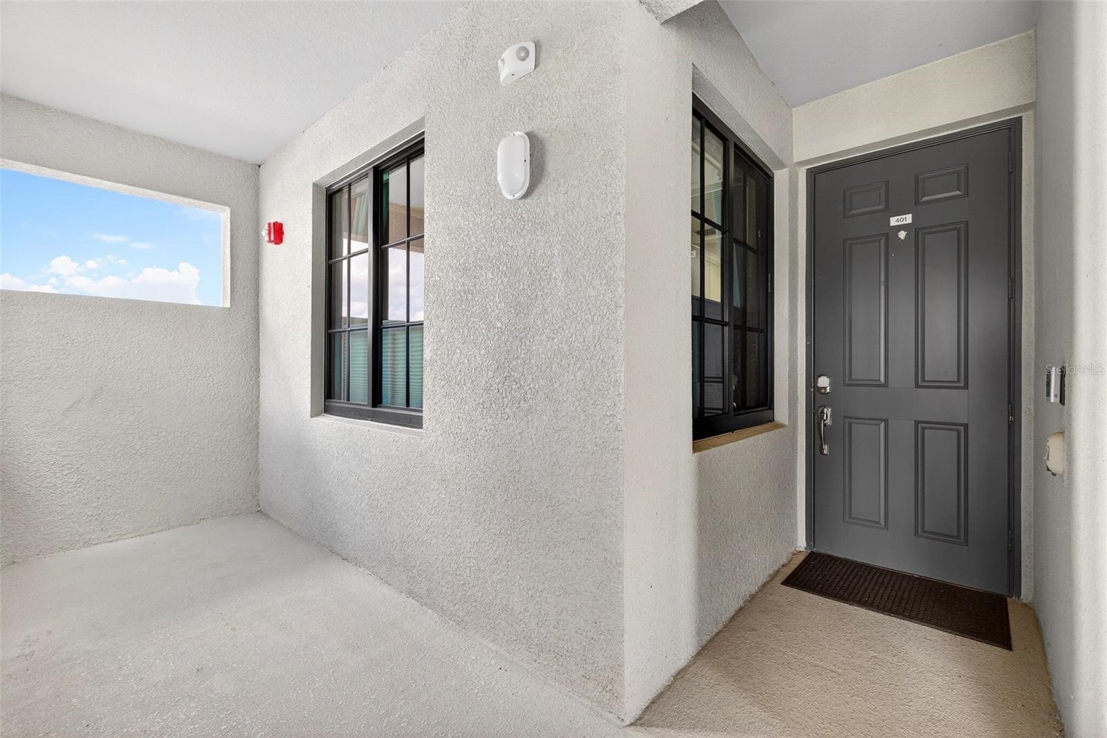 Image 4 of 68 For 17520 Gawthrop Drive 401