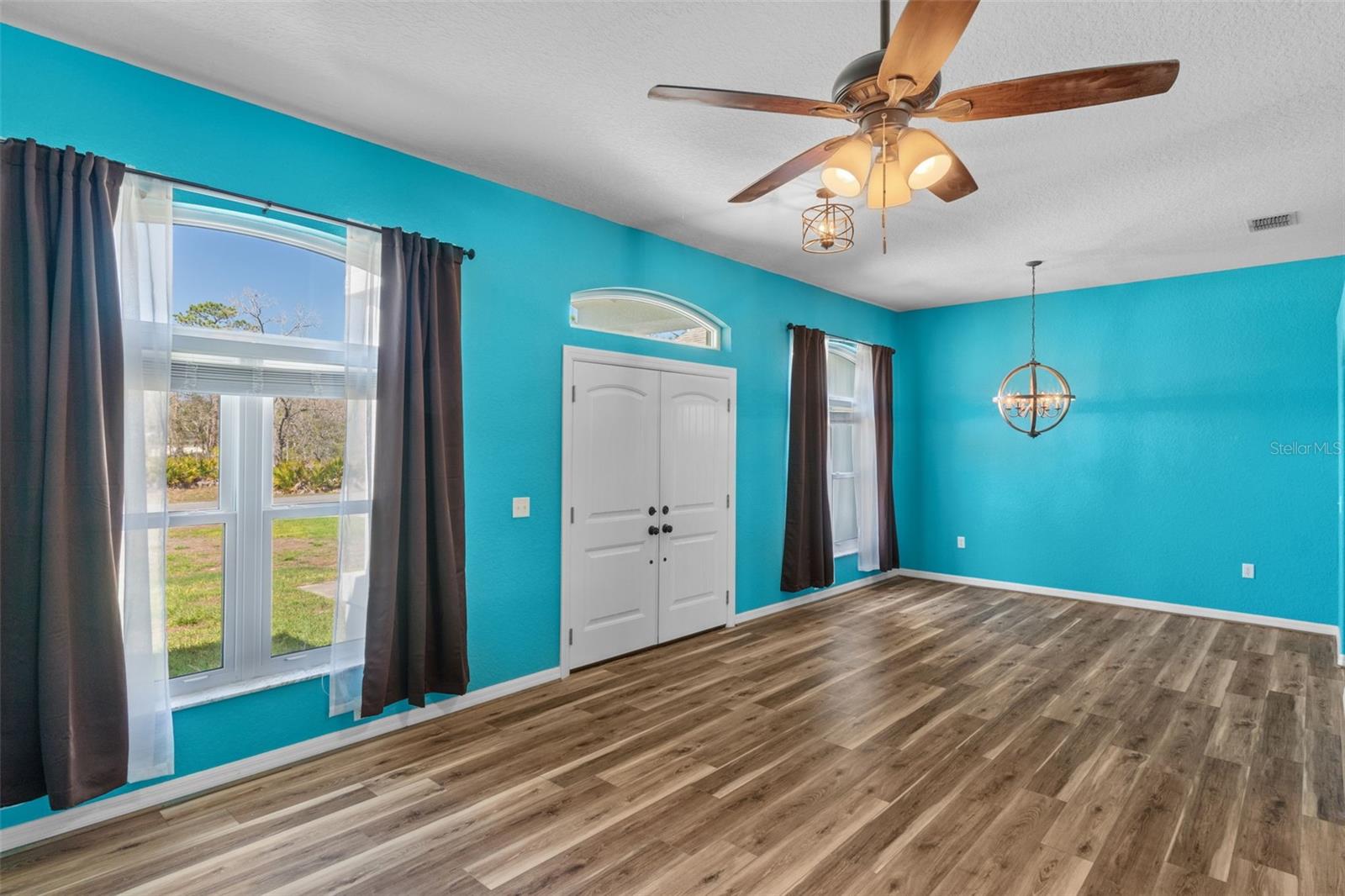 Image 10 of 49 For 17478 Maberly Road