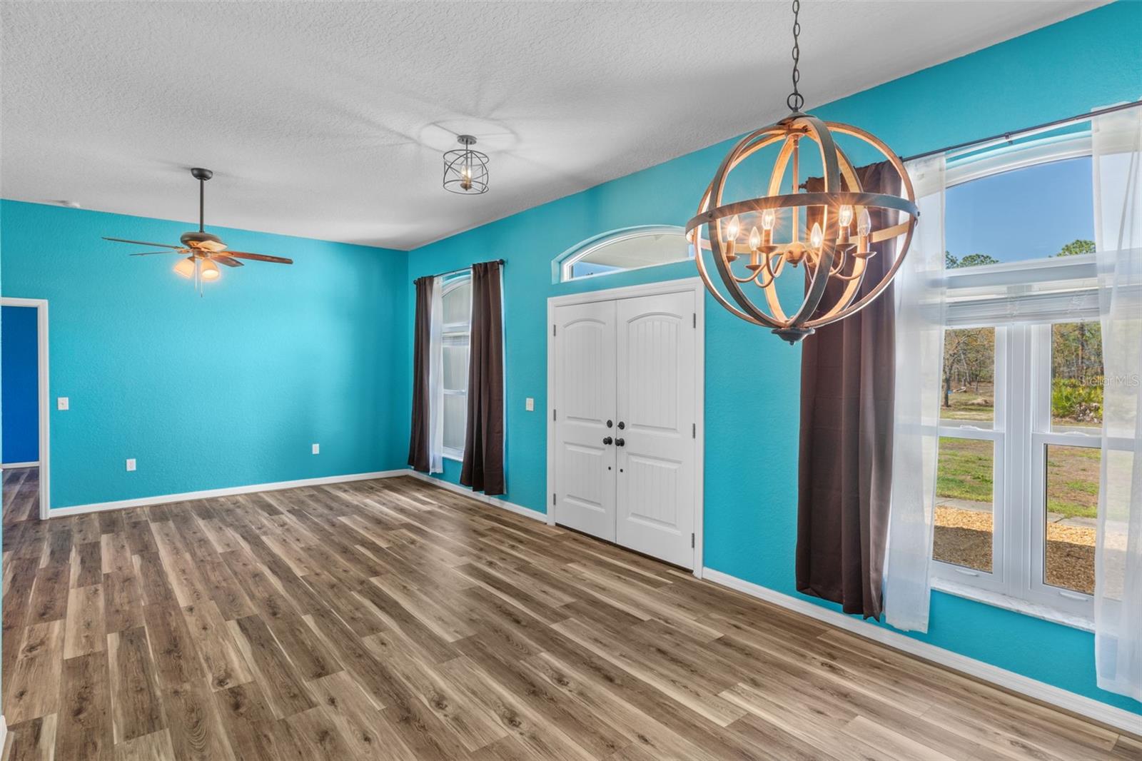 Image 13 of 49 For 17478 Maberly Road