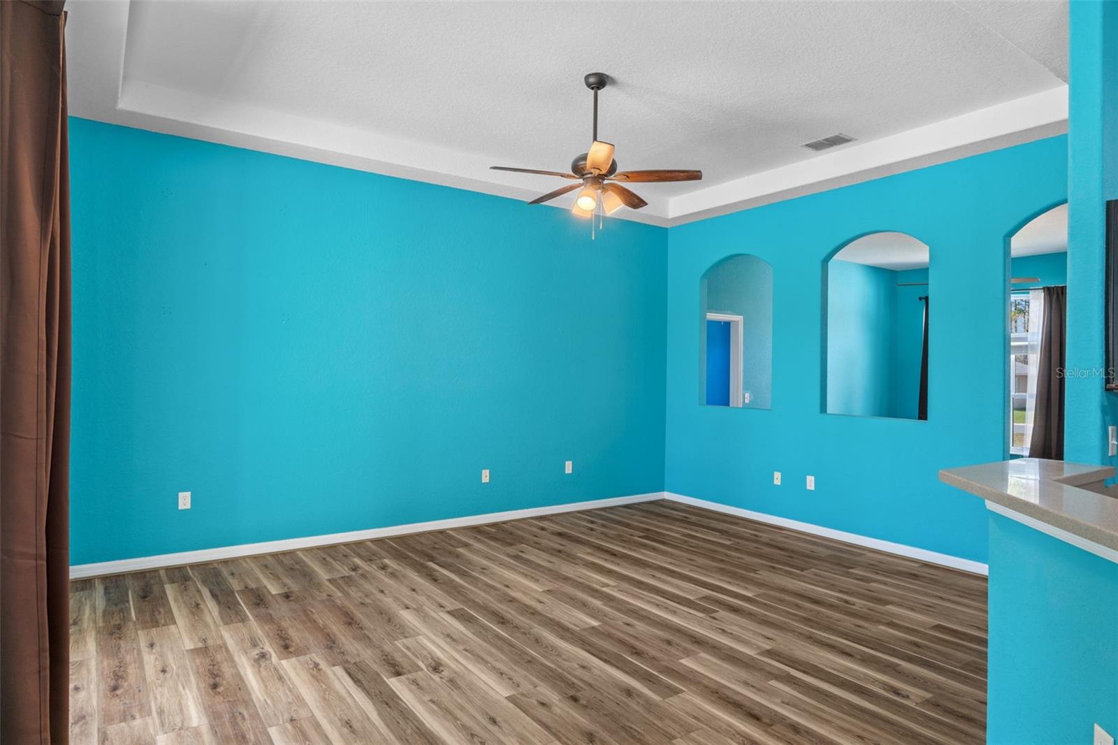 Image 19 of 49 For 17478 Maberly Road