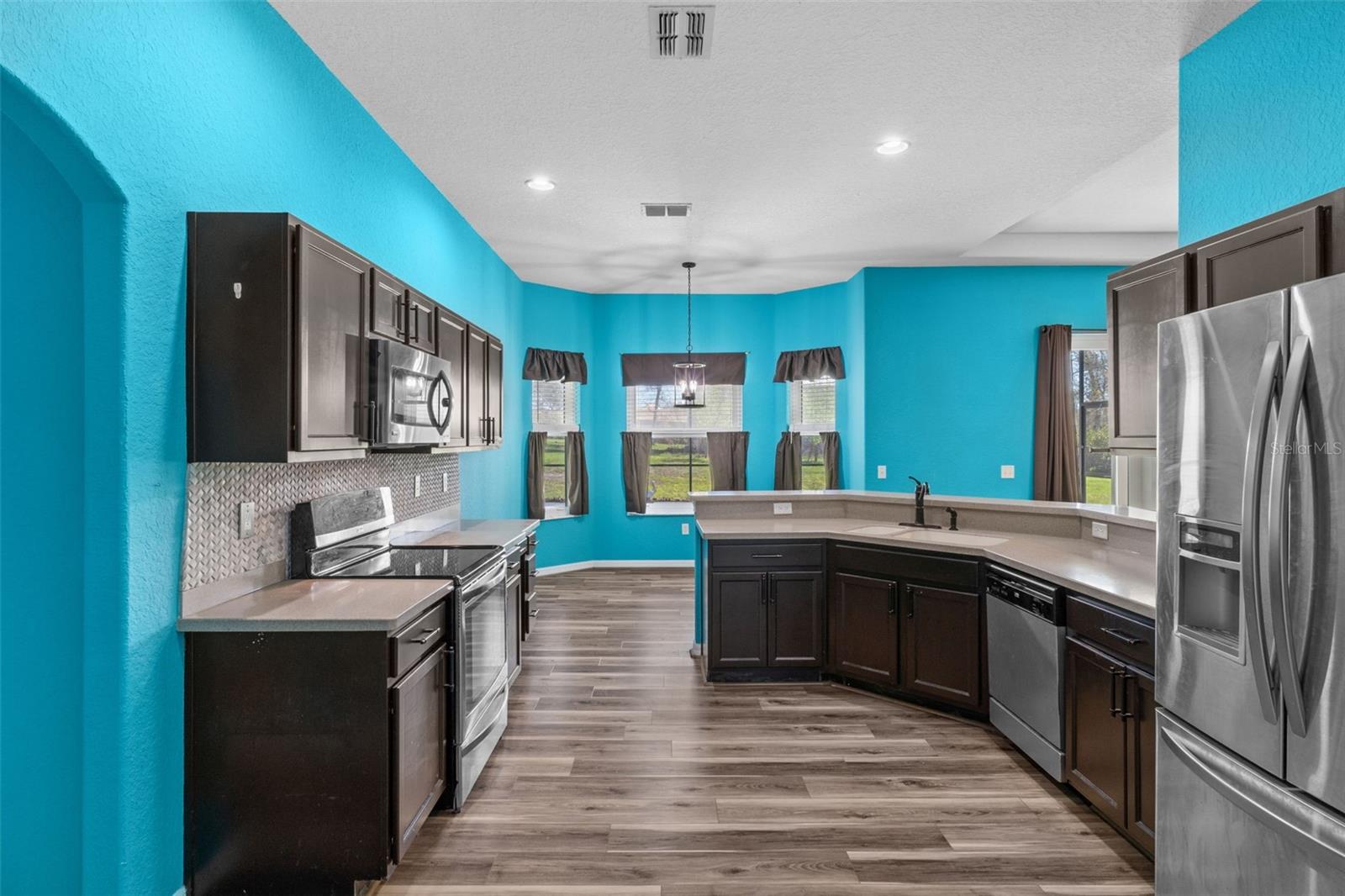 Image 23 of 49 For 17478 Maberly Road